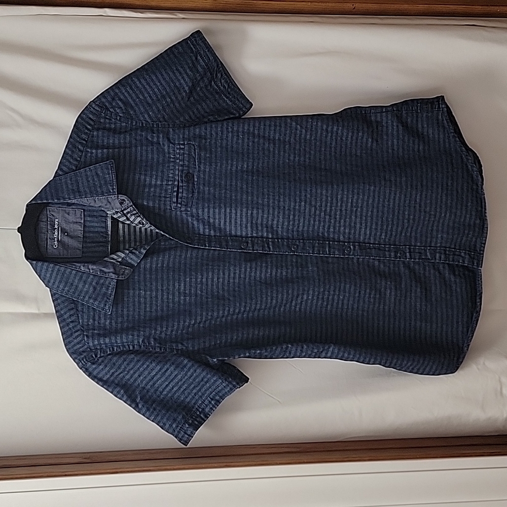 Calvin Klein jeans snap up shirt. Size medium. 100% cotton